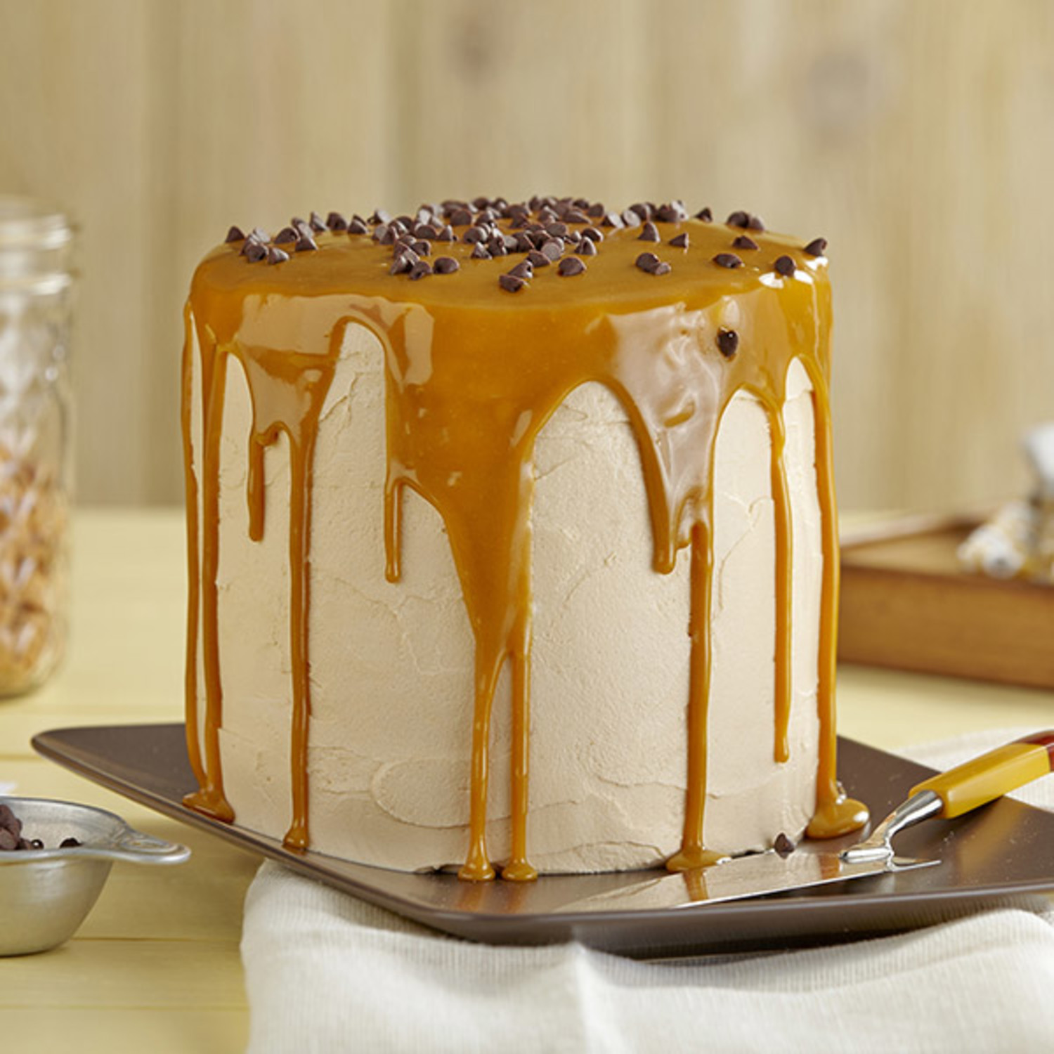 Order Divine Butterscotch Cake Online, Price Rs.545 | FlowerAura