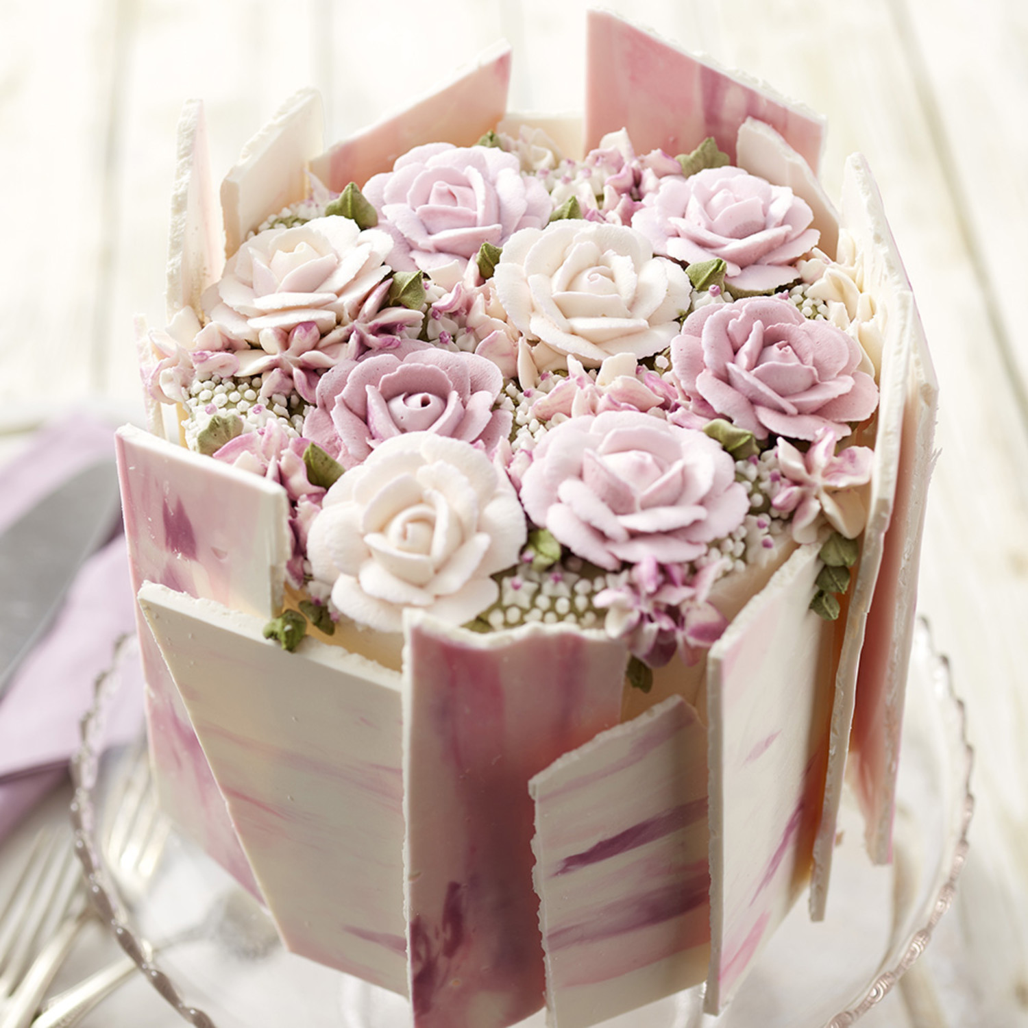 Hearts and Rose Valentine's Cake | Valentine cake, Cake decorating roses,  Cake decorating