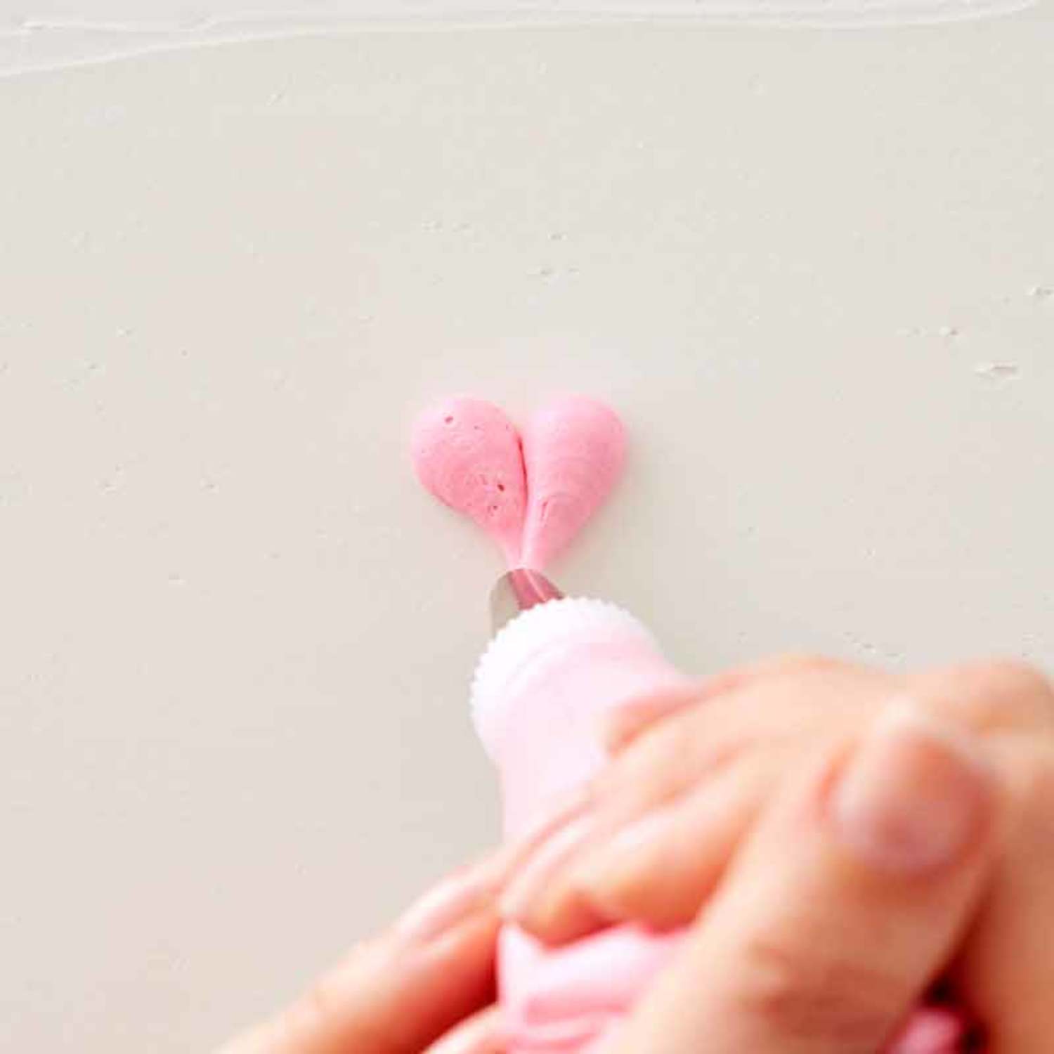 How to Pipe a Buttercream Heart