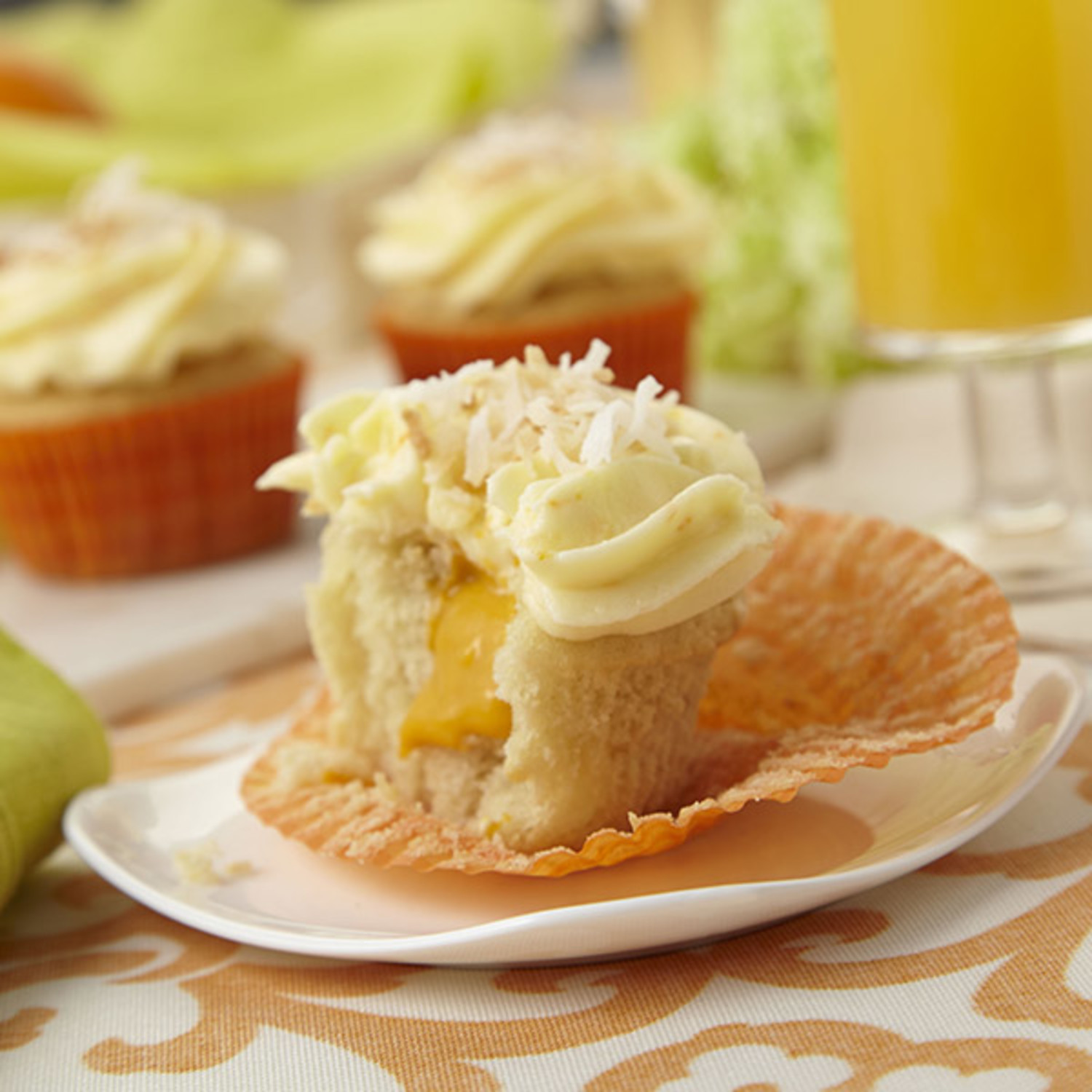 Tropical-Getaway-Cupcakes.jpg|1