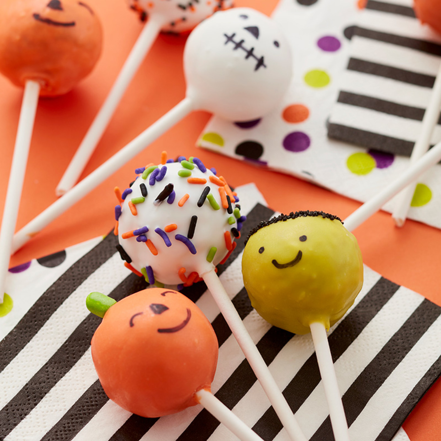 Spooky Halloween Chocolate Cake Pops - Ahead of Thyme