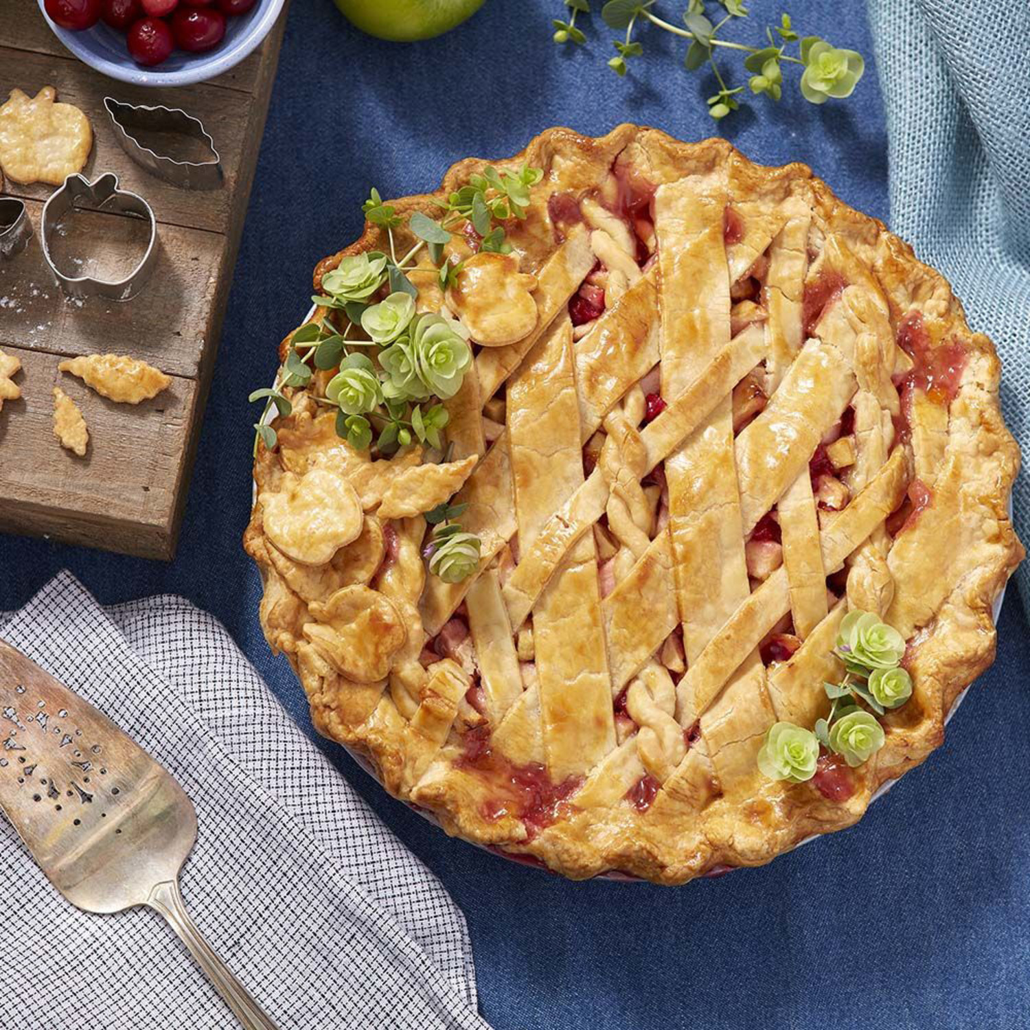 Old Fashioned Apple Cranberry Lattice Pie Recipe