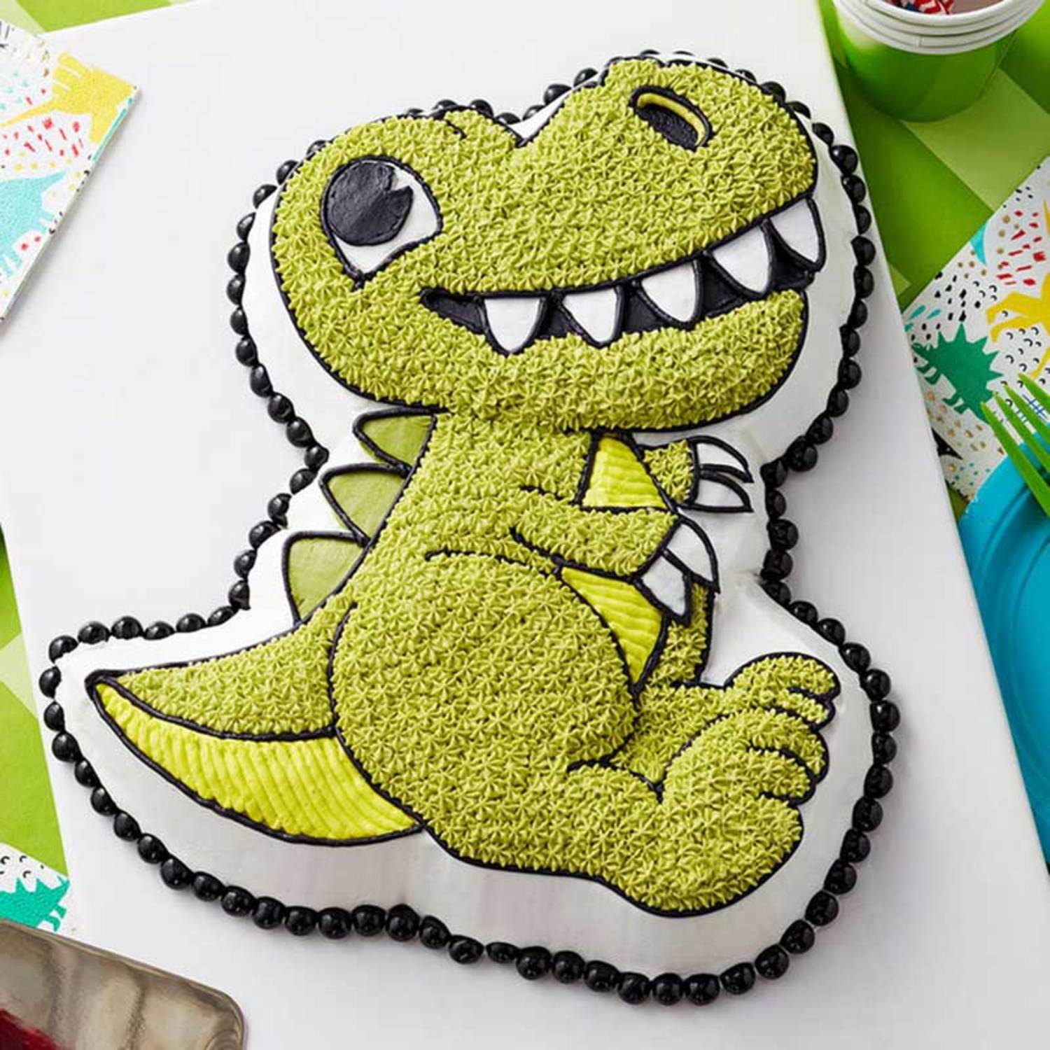 Dinosaur Theme Fondant Cake | bakehoney.com