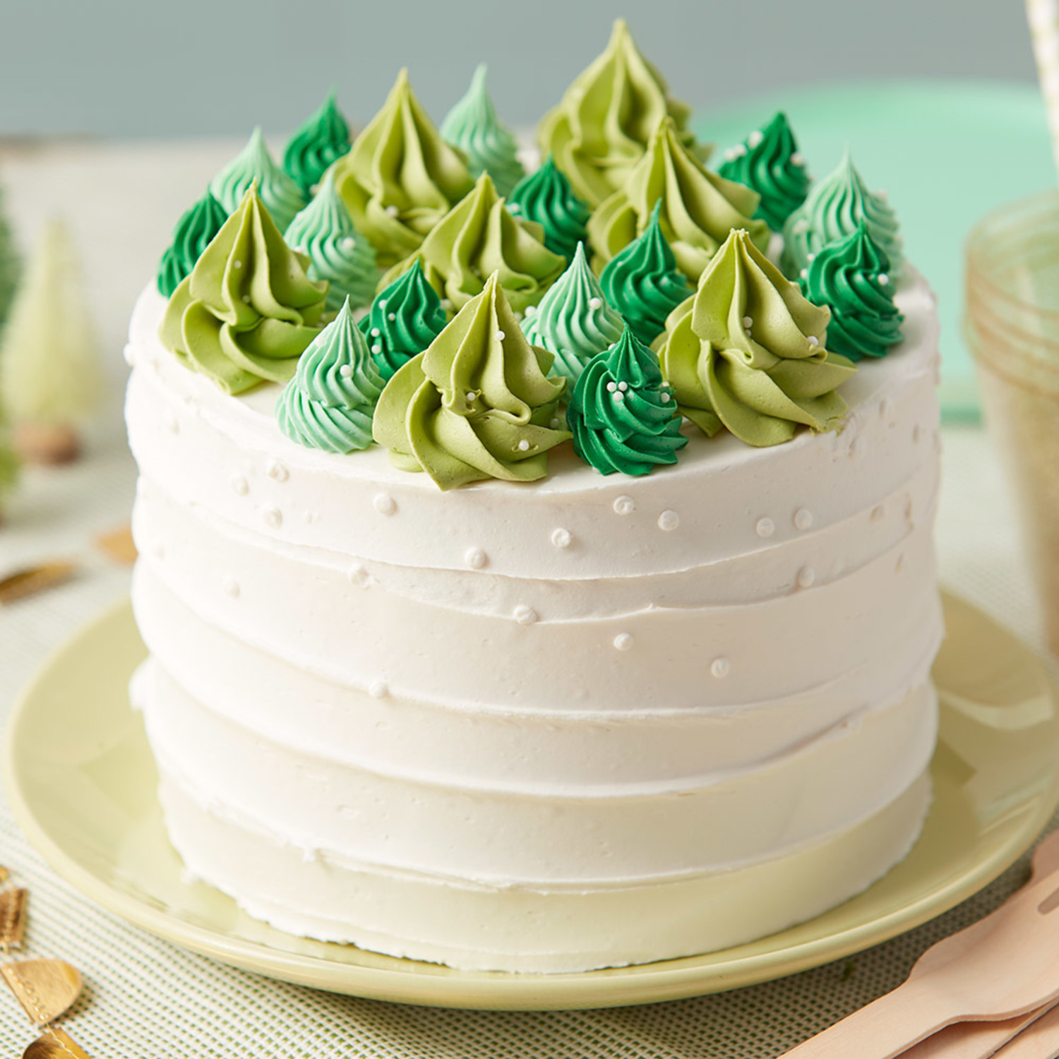 Buttercream Christmas Tree Cake Tutorial - Curly Girl Kitchen