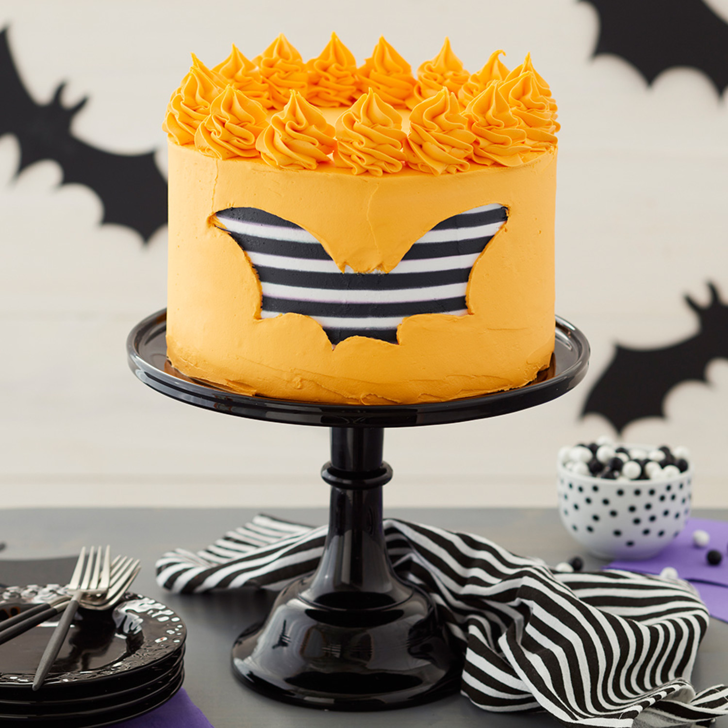 Halloween Cake Stand - Ceramic - Wizard - Spider - Elevate your Halloween  Festivities - ApolloBox