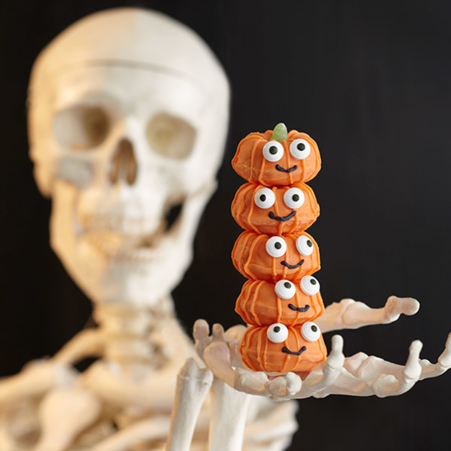 Stacked-Jack-O-Lanterns-Mini-Doughnuts.jpg|1