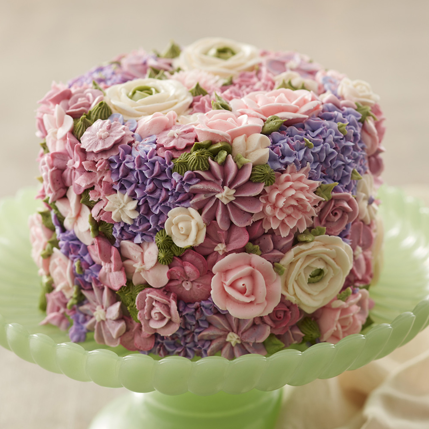 Stiff Buttercream Frosting for Making Flowers (5 Mins) - Veena Azmanov