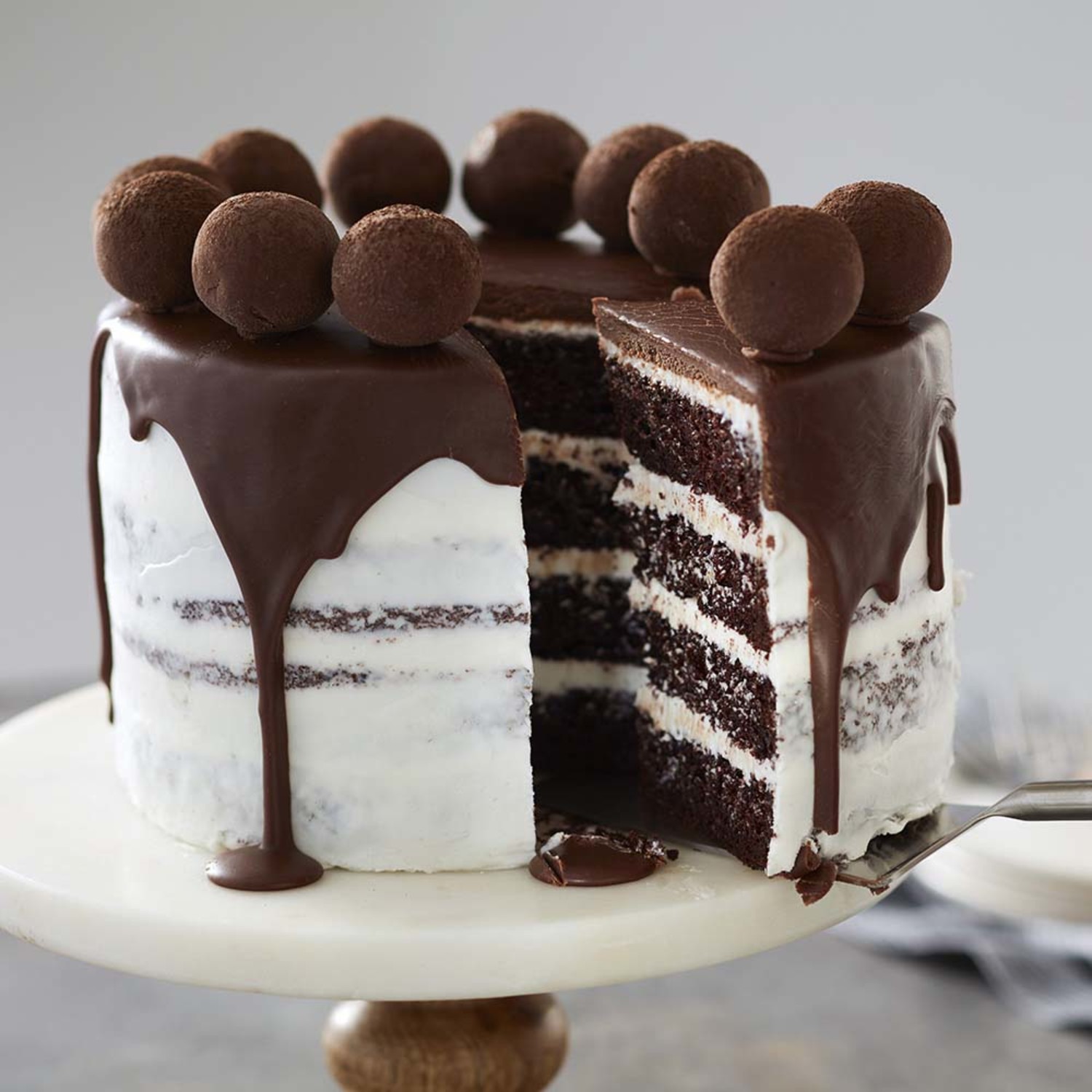 Truffle-Topped Chocolate Cake Recipe - Wilton