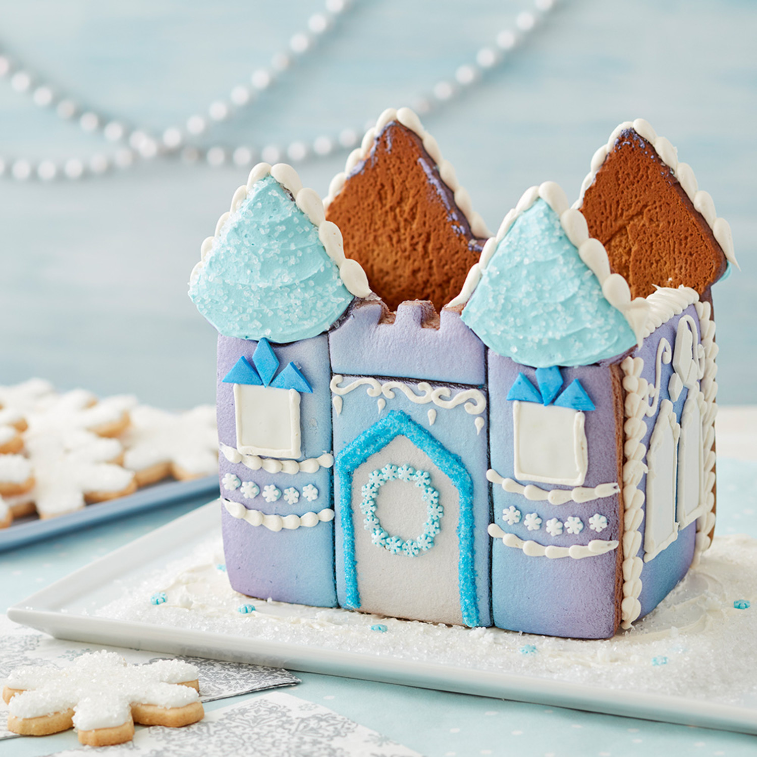 Frozen castle cake | Frozen birthday cake, Frozen birthday party cake,  Castle birthday cakes