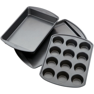 USA Pan 12 Cup Muffin Pan and Lid Set