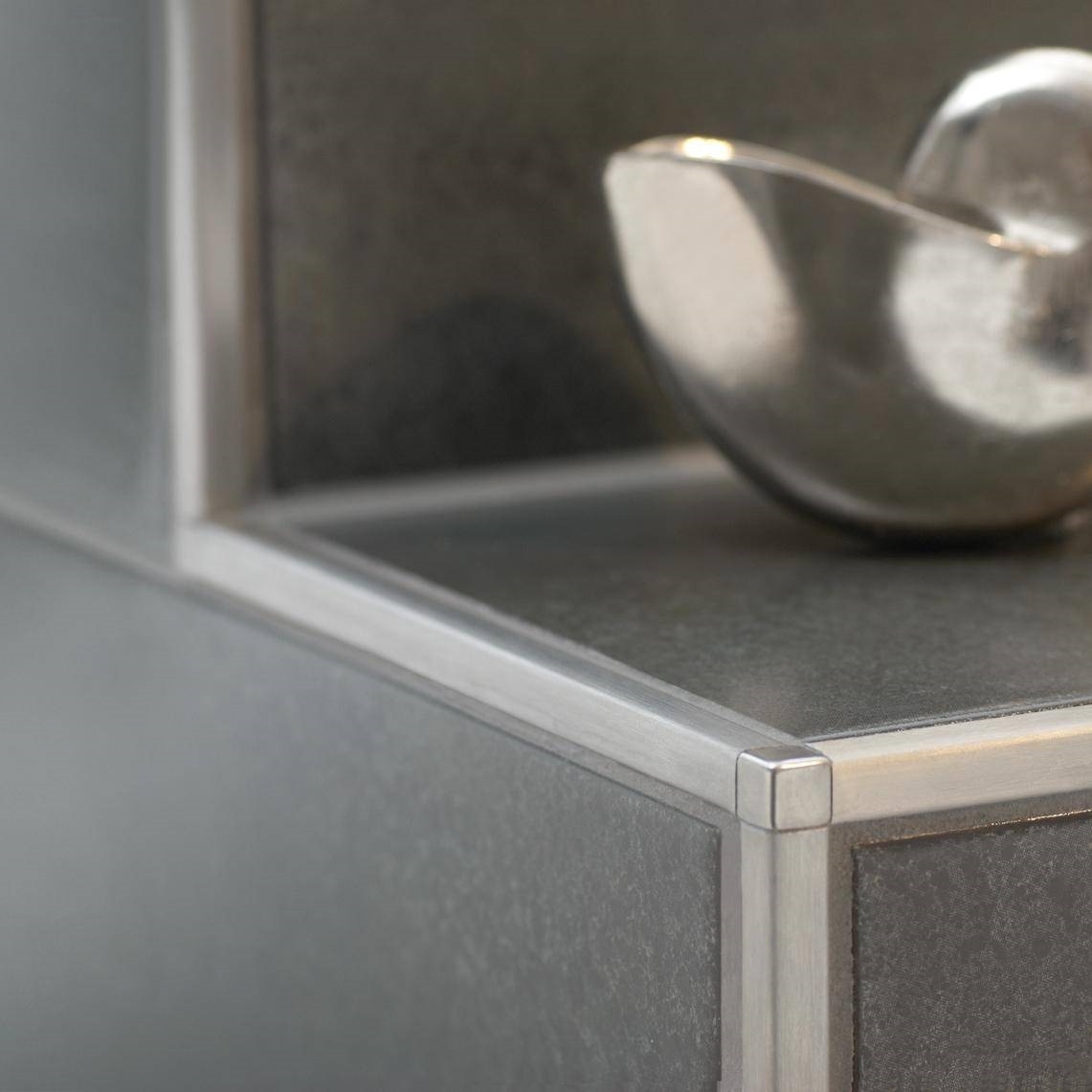 Dural Squareline tile trim installed without mitre cuts on wall edge