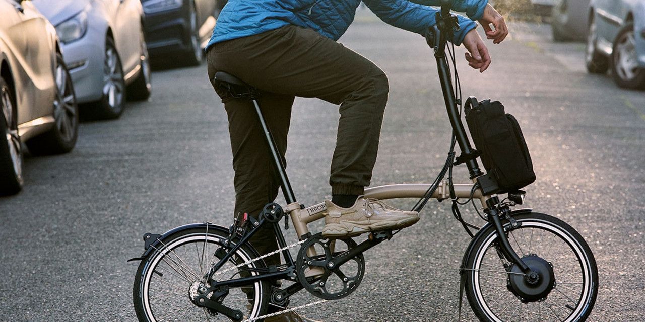 Brompton Electric C-Line 12 speeds with Roller Frame Schwalbe