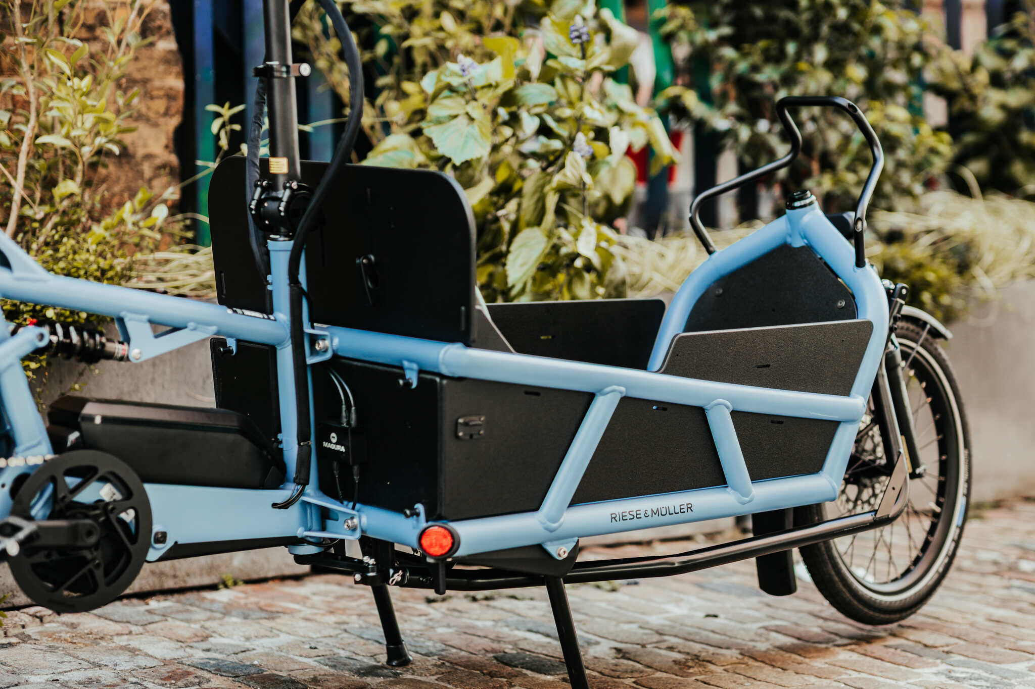 Riese & Müller Load5 75 Vario Cargo Bike | Fully Charged