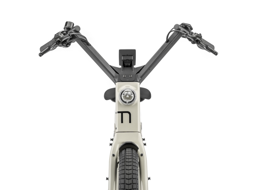 Vélo robuste et puissant autonomie : Moustache Lundi 27.6