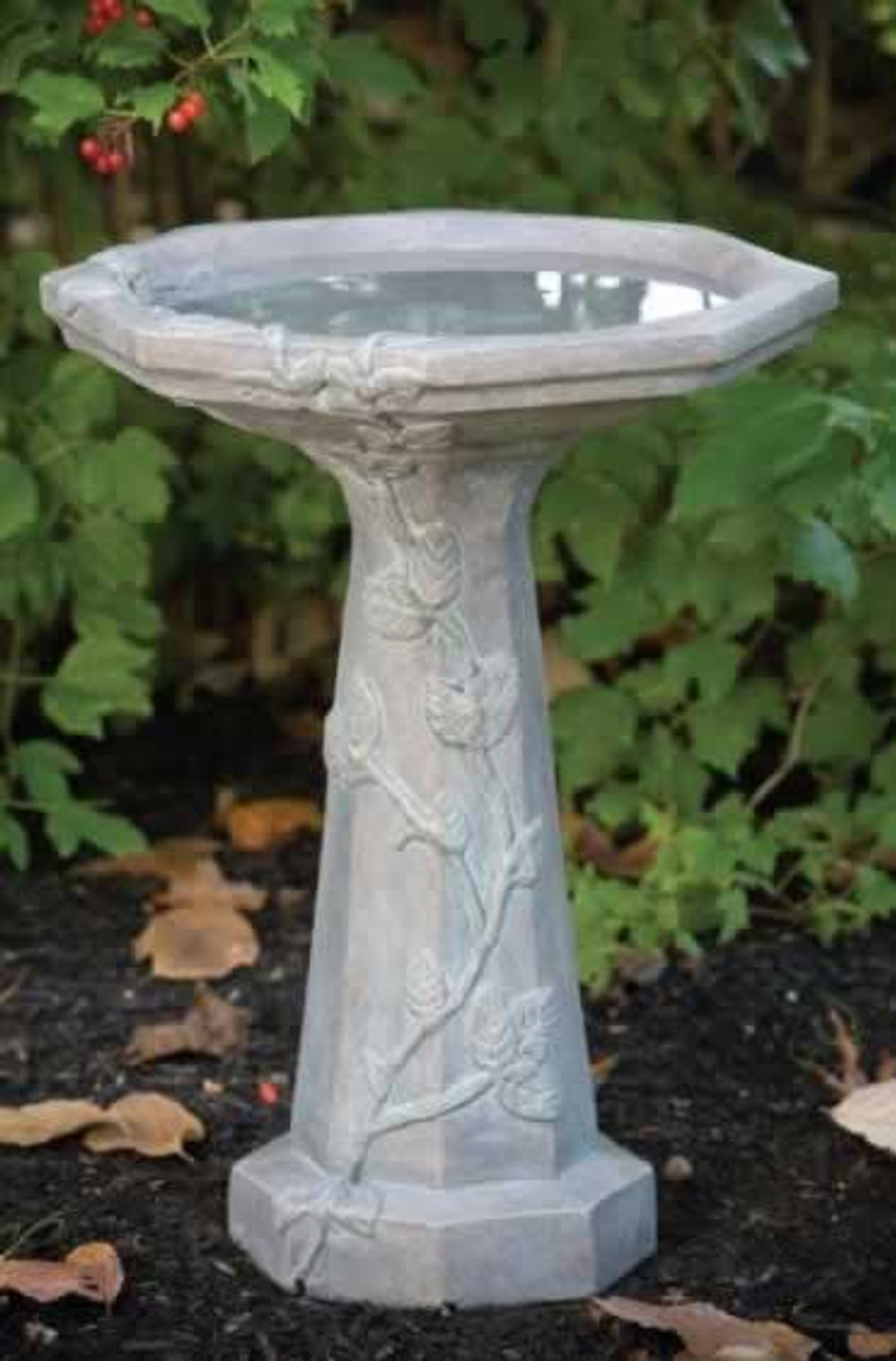 Image of Hay mulched birdbath