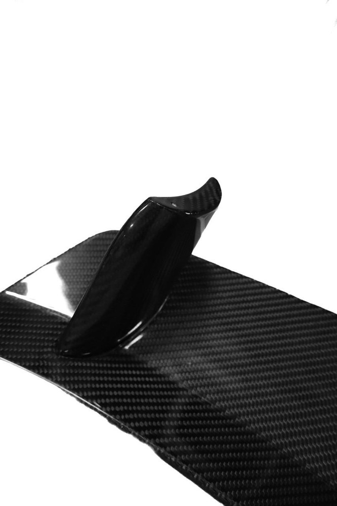  Porsche 992.1 GT3rs side skirts with uprights 