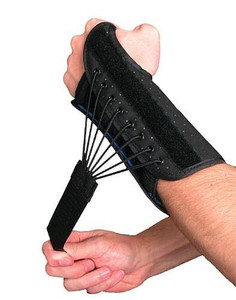 Wrist Splint w/Bungee Closure Left Large B731-9BW3L Wrist Splint w/Bungee Closure Left Large B731-9BW3L
