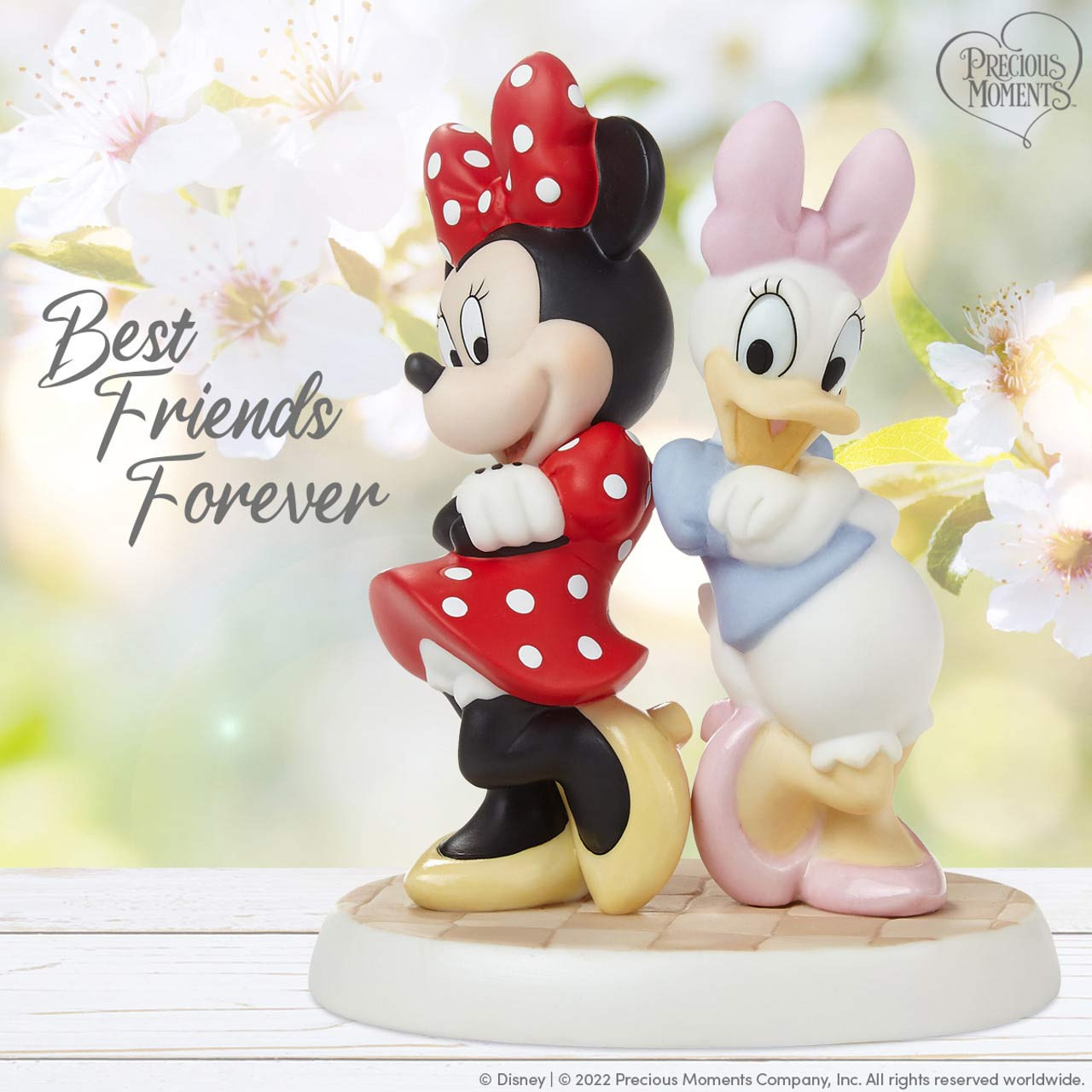 Disney Showcase Best Friends Forever Minnie Mouse and Daisy Duck