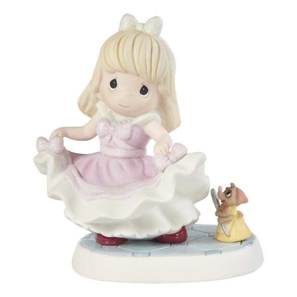 Front view of Precious Moments Disney Cinderella Dreaming Figurine, 211025.
