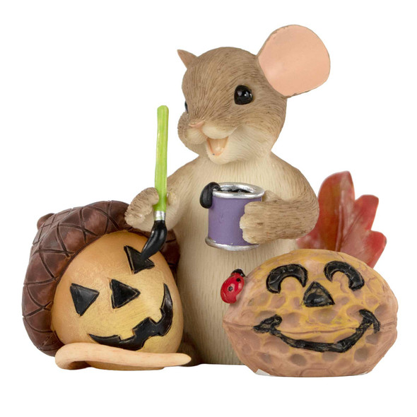 Charming Tails Mouse Painting Jack-o-Lantern Faces on Fall Nuts Figurine Charming Tails Mouse Painting Jack-o-Lantern Faces on Fall Nuts Figurine