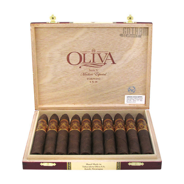Oliva Serie V Maduro Especial Torpedo open box