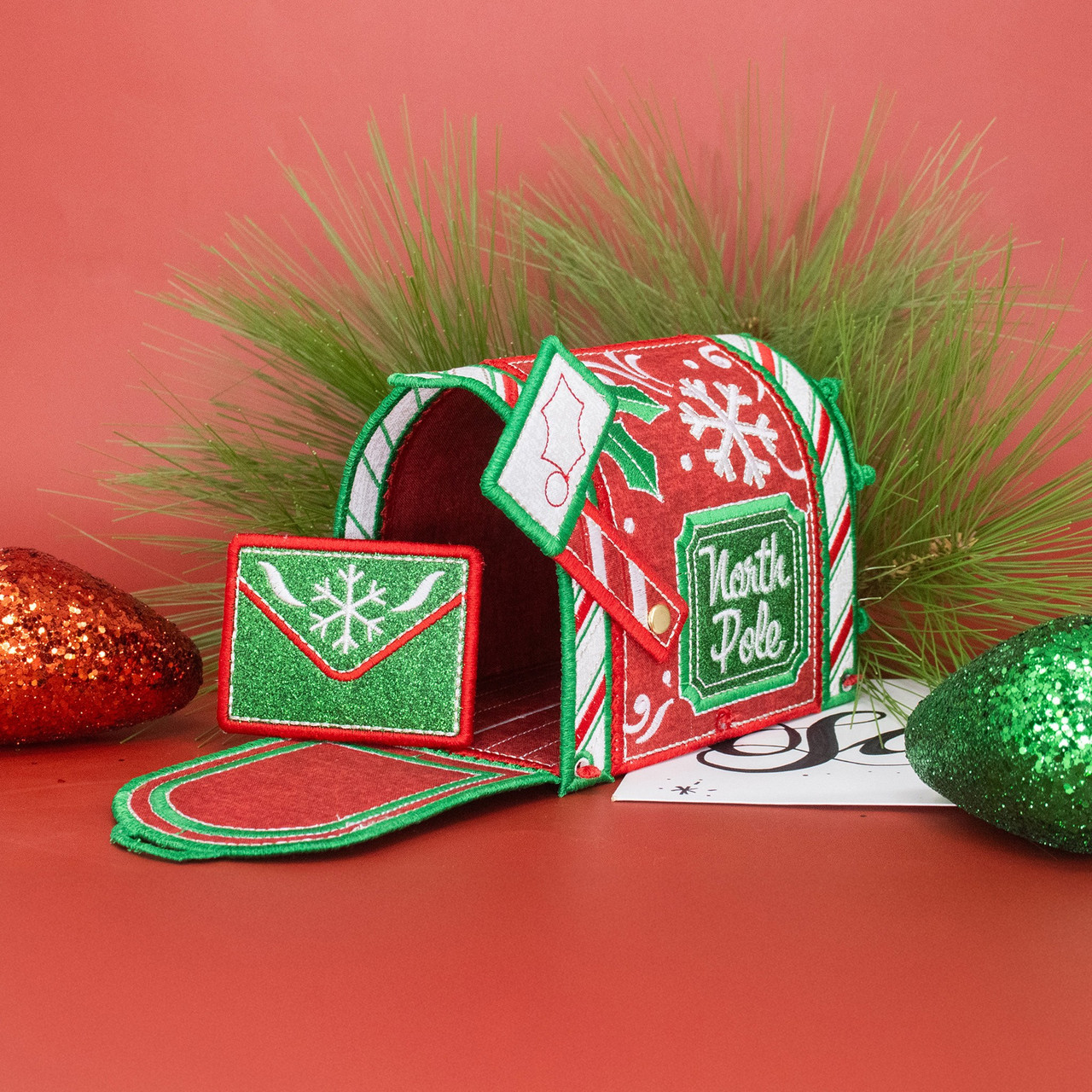 【未開封】【未使用】ROBOKOBO ストラップ　merry Christmas Freestanding Christmas Mailbox