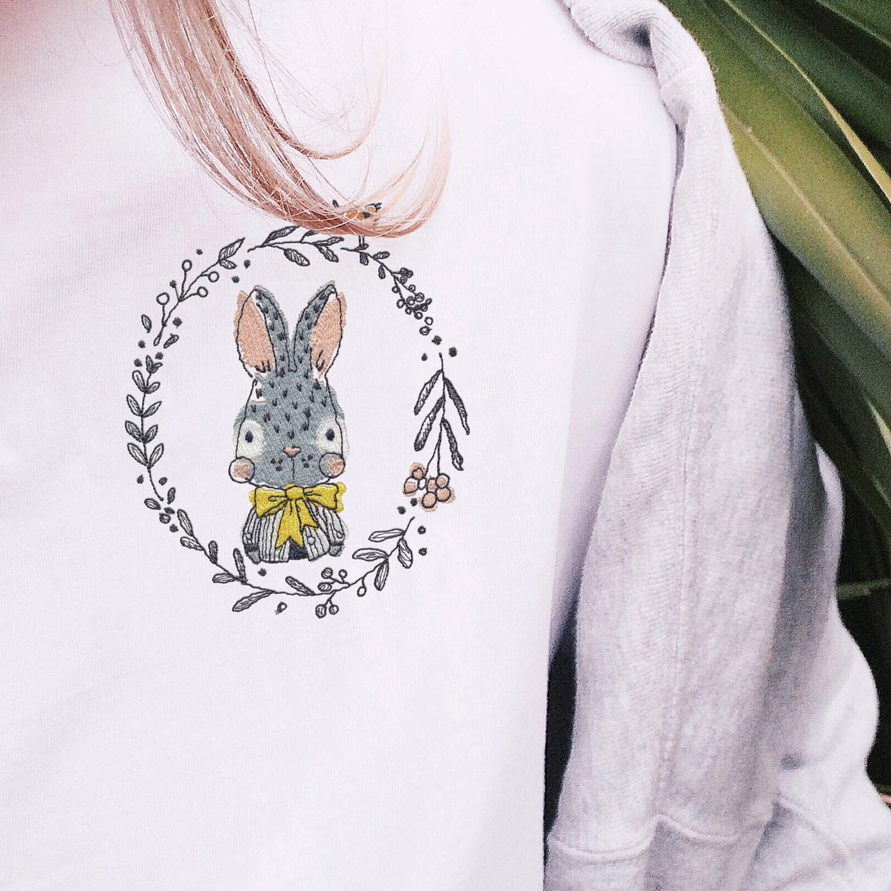 ◆25SS THE MUSEUM VISITOR RABBIT EMBROIDERY CAP/2色◆ RABBIT EMBROIDERY CAP (DEEP NAVY) : THE MUSEUM VISITOR