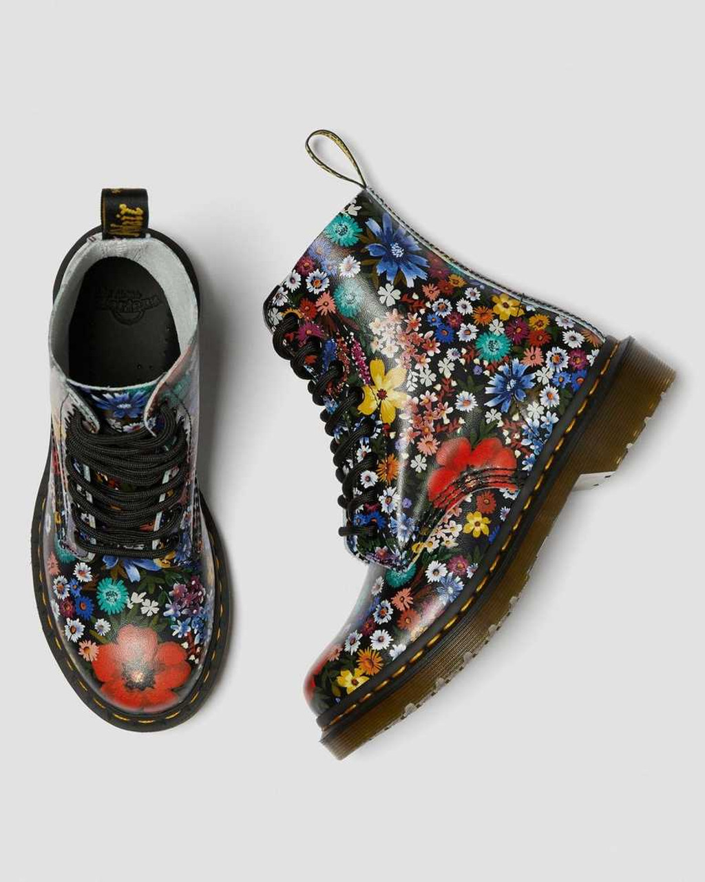 Dr. Martens 1460 Pascal Multi Wanderlust Backhand