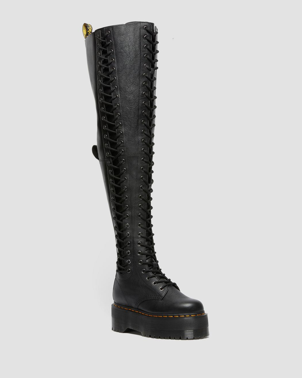 Dr. Martens Azreya Max 26-Eye Black Virginia Leather