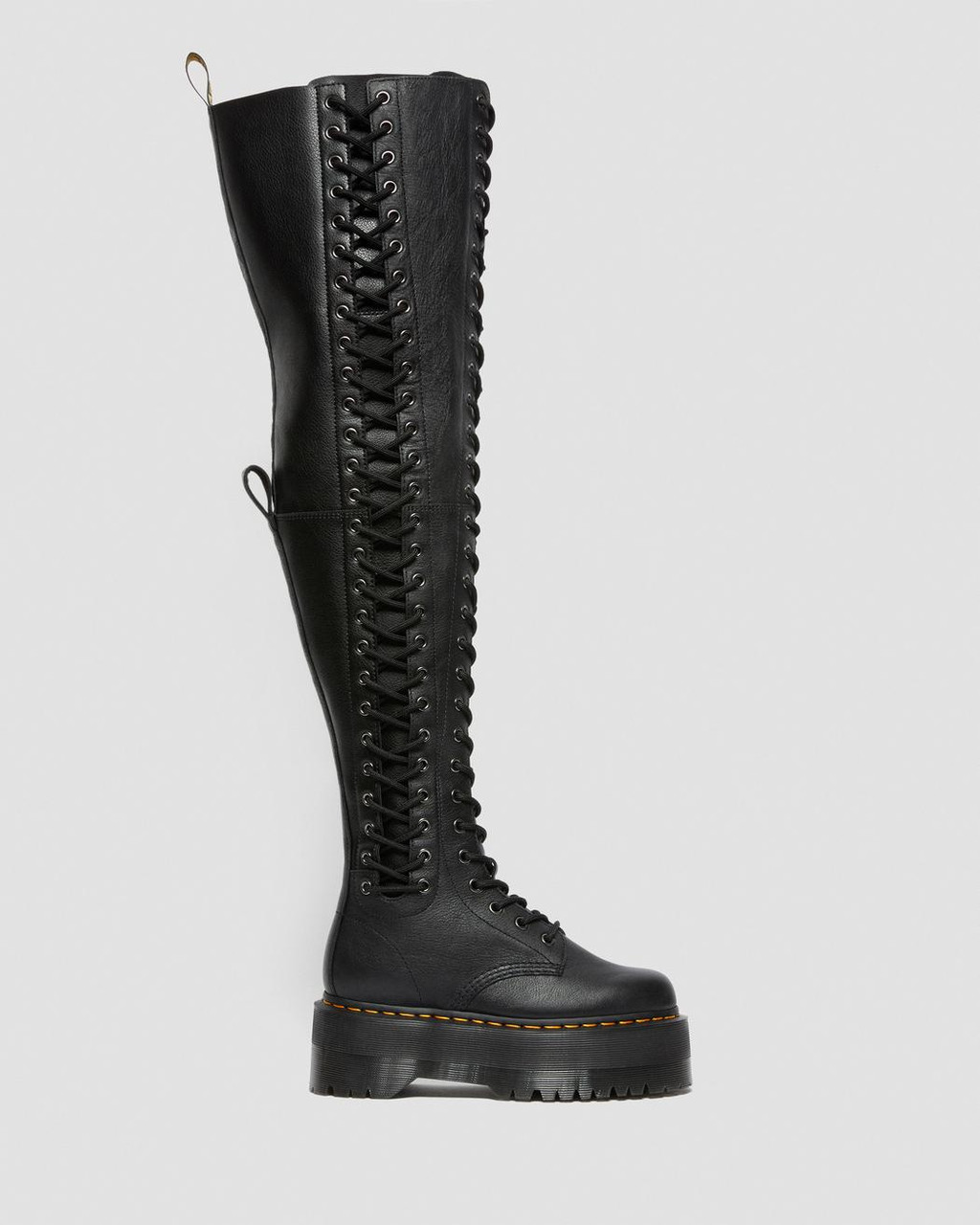 Dr. Martens Azreya Max 26-Eye Black Virginia Leather Platform