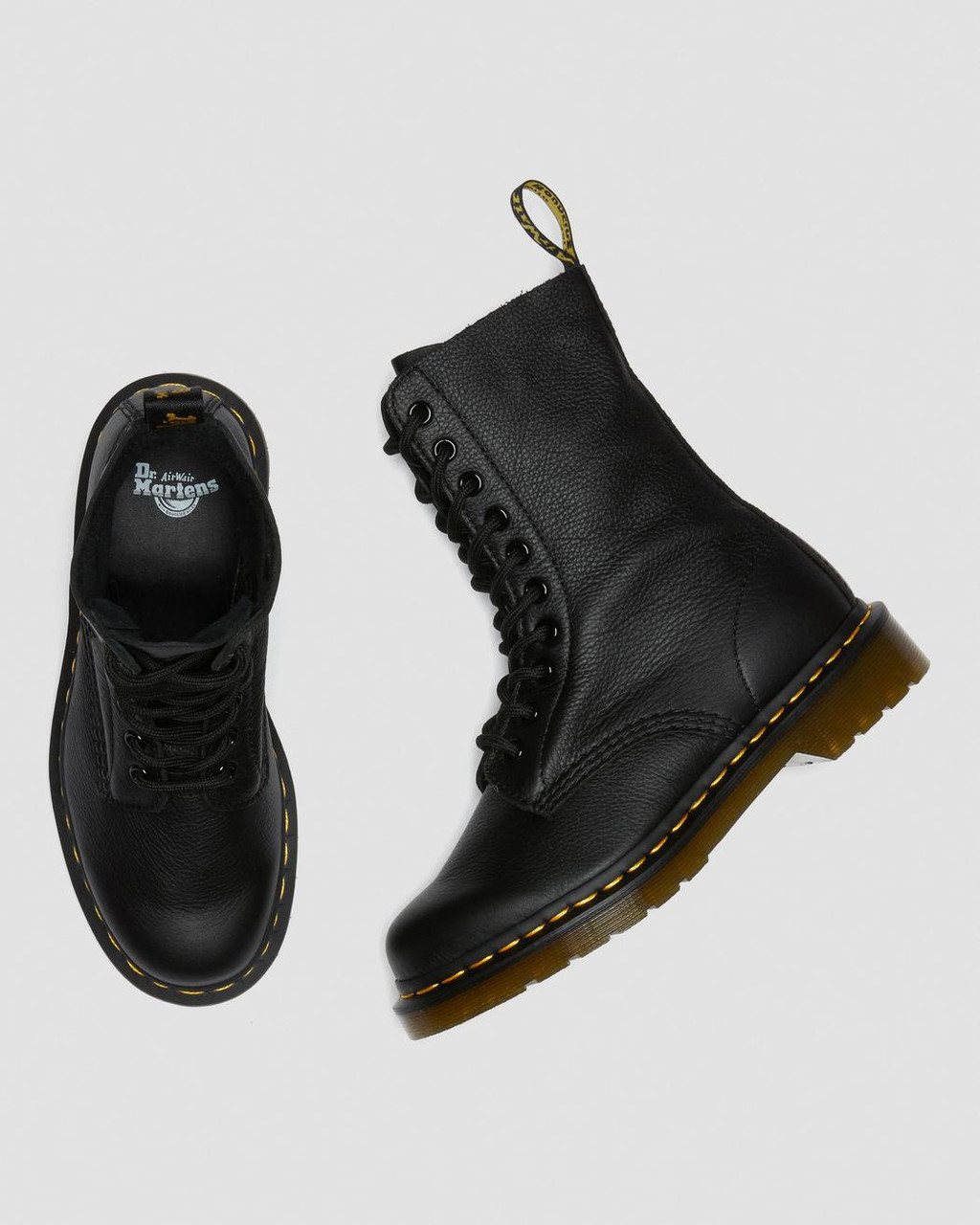 Martens 1490 Black Virginia Zone Rock