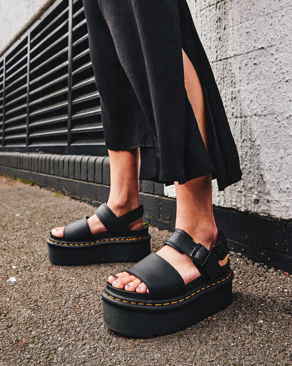 [DR.MARTENS] Boss Quad Black Hydro Sandal / 26725001 ☆ Dr. Martens Voss Quad Black Hydro - Zone Rock