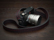 Vi Vante "Classic Tread" Black Leather Camera Strap w/ Red Quilting