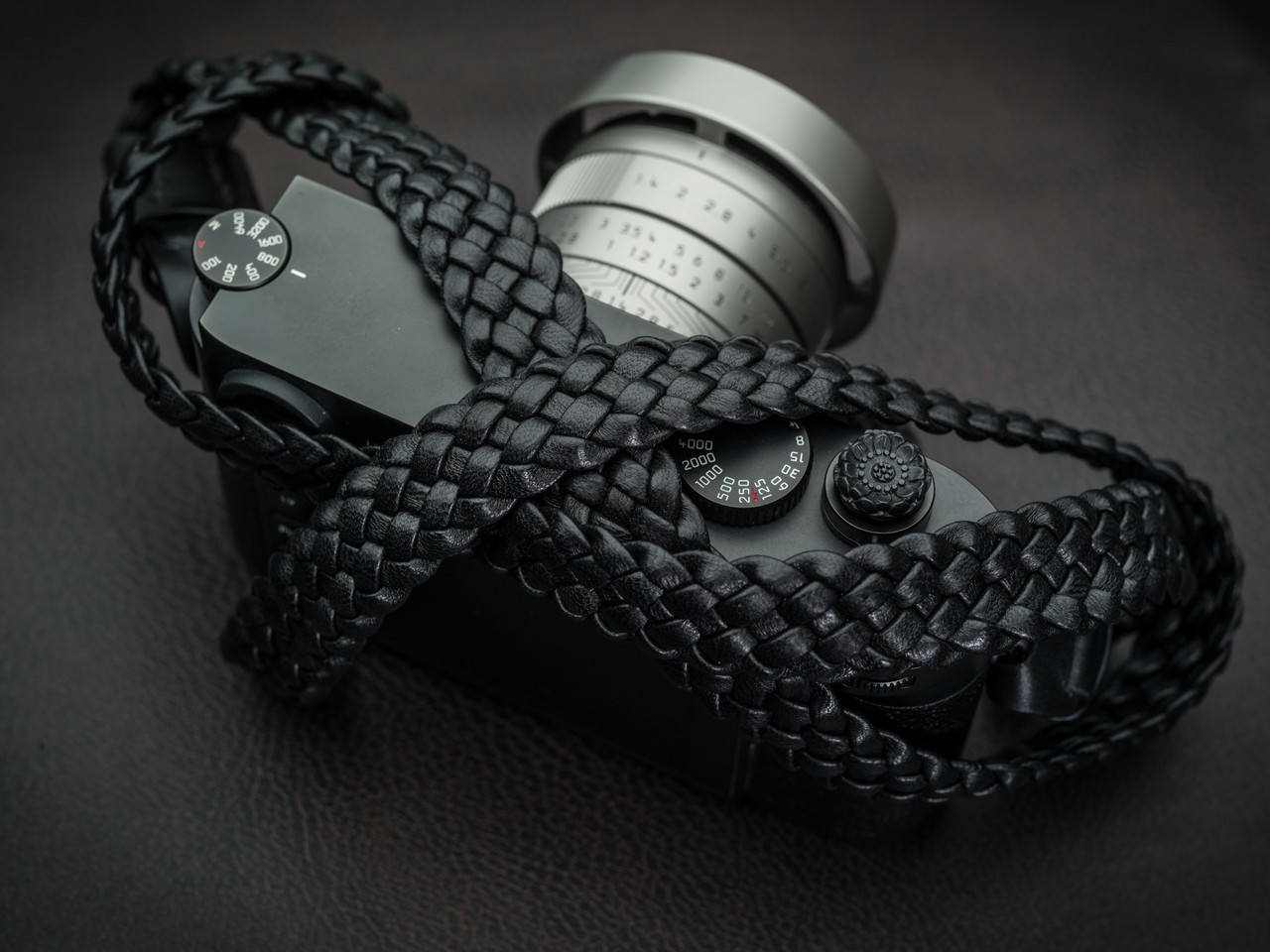 Vi Vante Classic Tread Black Leather Camera Strap w/ Red Quilting