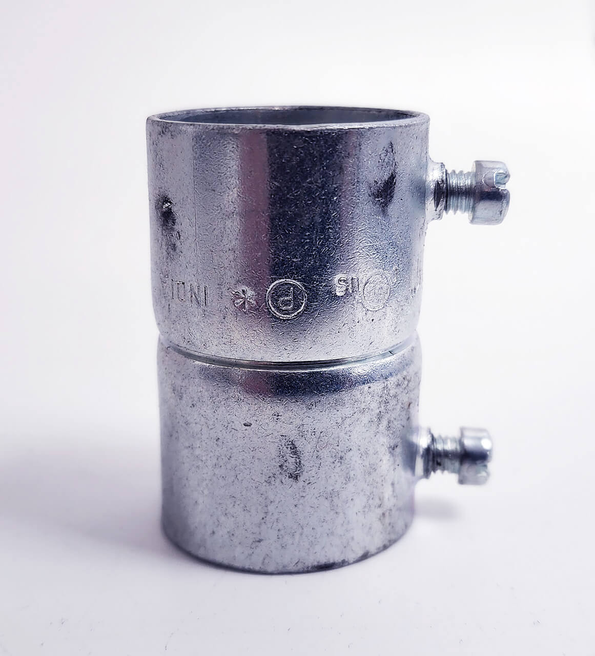 Bridgeport 242-DC - 1" EMT Set Screw Coupling