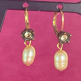 Vintage Earrings Oscar De La Renta 14 kt Gold, Genuine Fresh Water Pearl Light Peridot Crystal Dangle Wire 