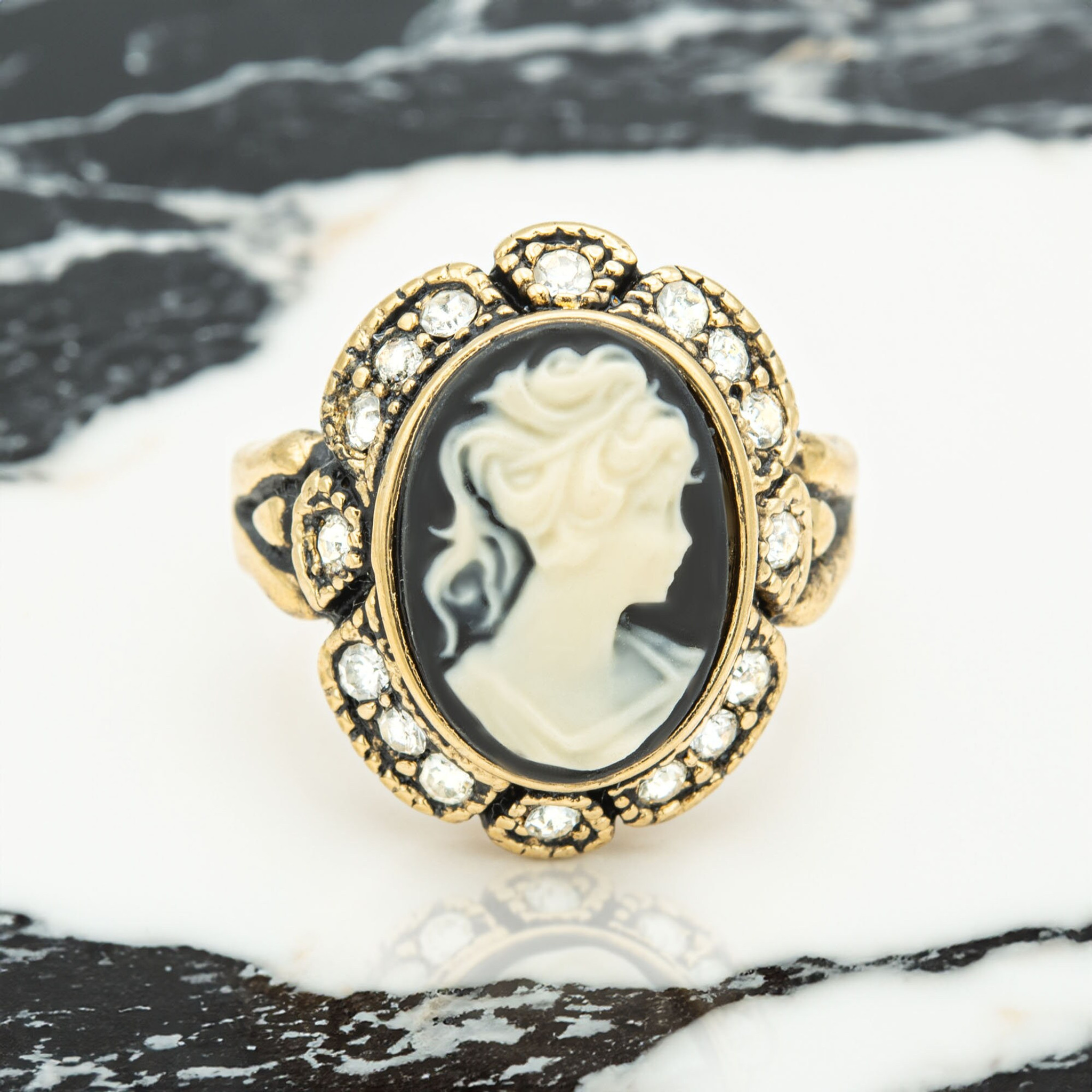 Cameo shop jewelry ring