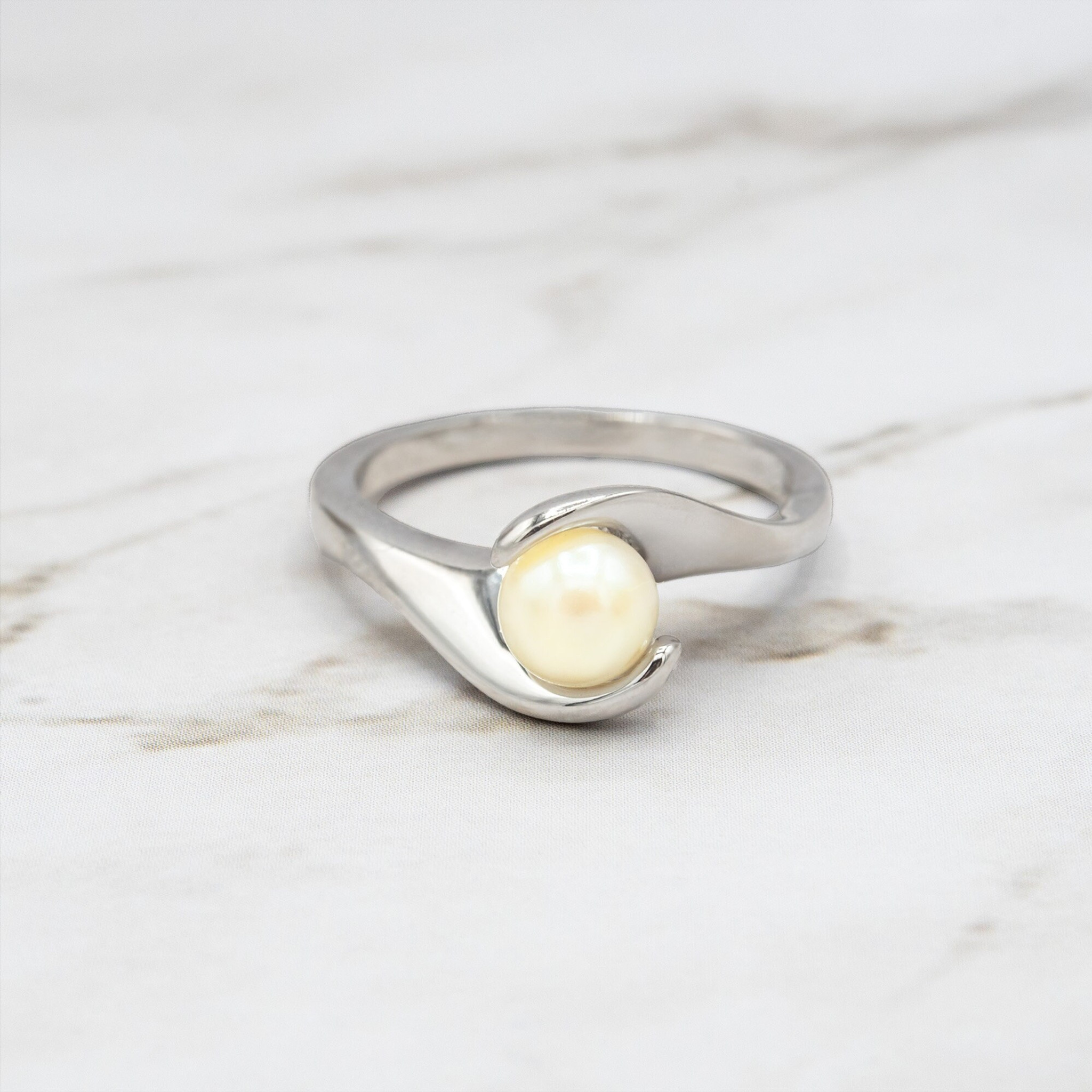 アクセサリー vintage Jewelry ring antique 80s 70s Vintage 18k Gold Plated Ring: Marquis Cut Cubic Zirconia