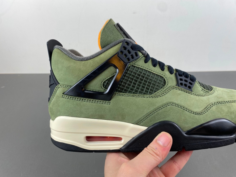 12 Pair - UNDEFEATED x Air Jordan 4 OG