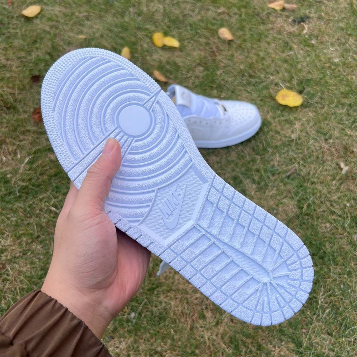 12 Pair -Travis Scott x Air Jordan 1 Retro Low OG SP
