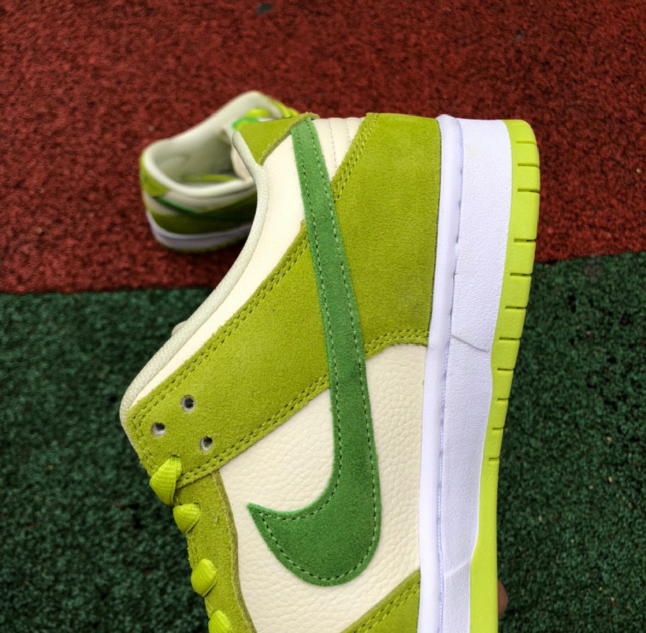 12 Pair - Nike Dunk Low Sour Apple