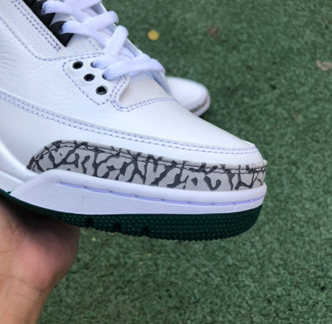 12 Pair - Jordan 3 Retro Oregon Ducks