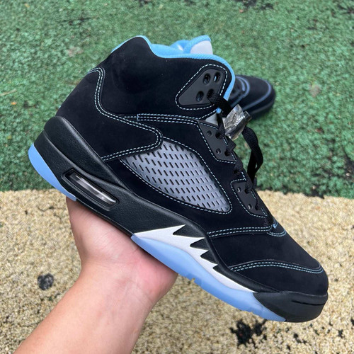 12 Pair - Jordan 5 Retro University