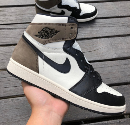 jordan 1 mocha number of pairs