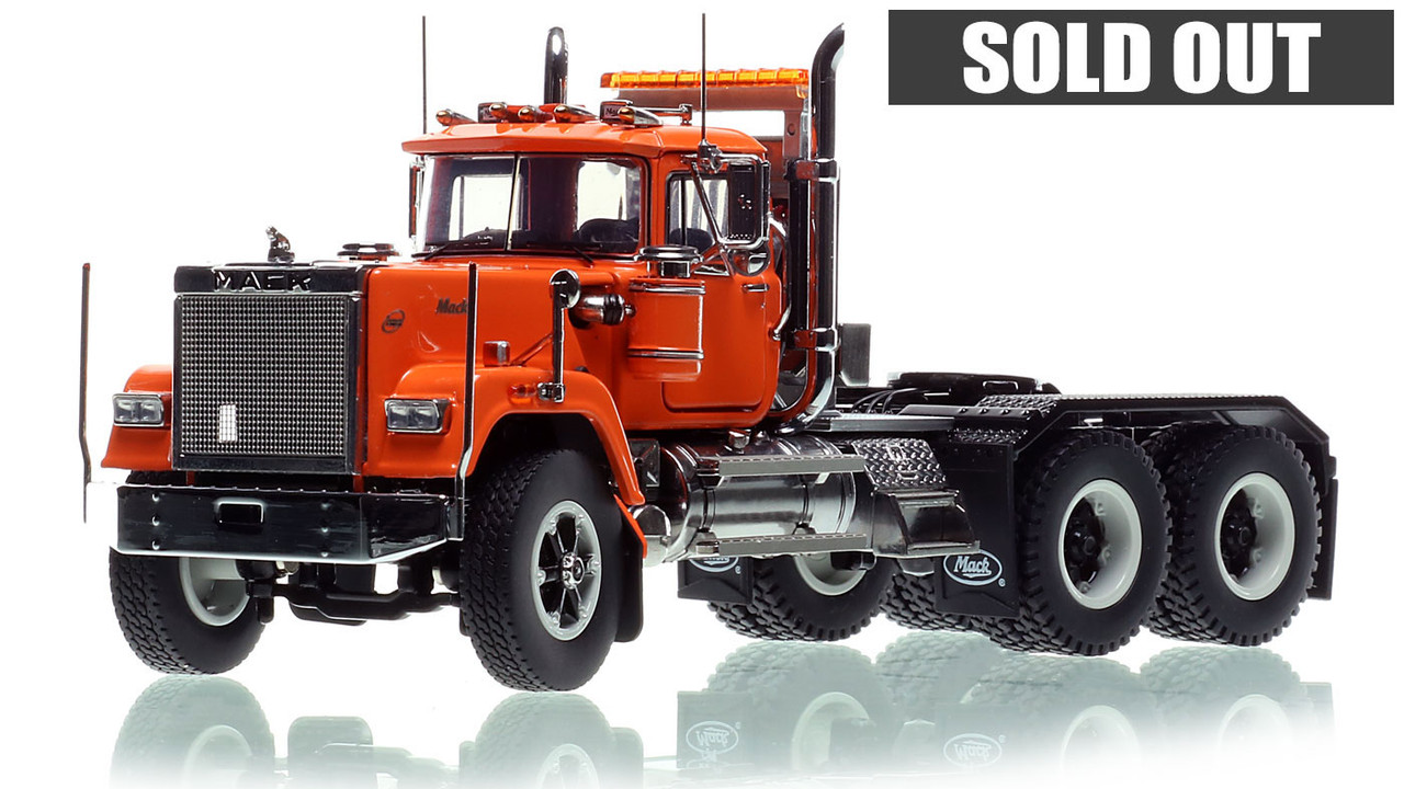 Heavy Haul Replicas Mack Superliner Heavy Spec Tandem Axle Tractor
