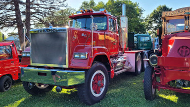 Ed Kennedy's custom 1989 Mack Superliner arrives early 2024
