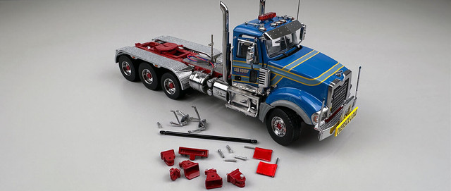Heavy Haul Replicas Sid Kamp Trucking 2018 Mack Titan Tri-axle Tractor