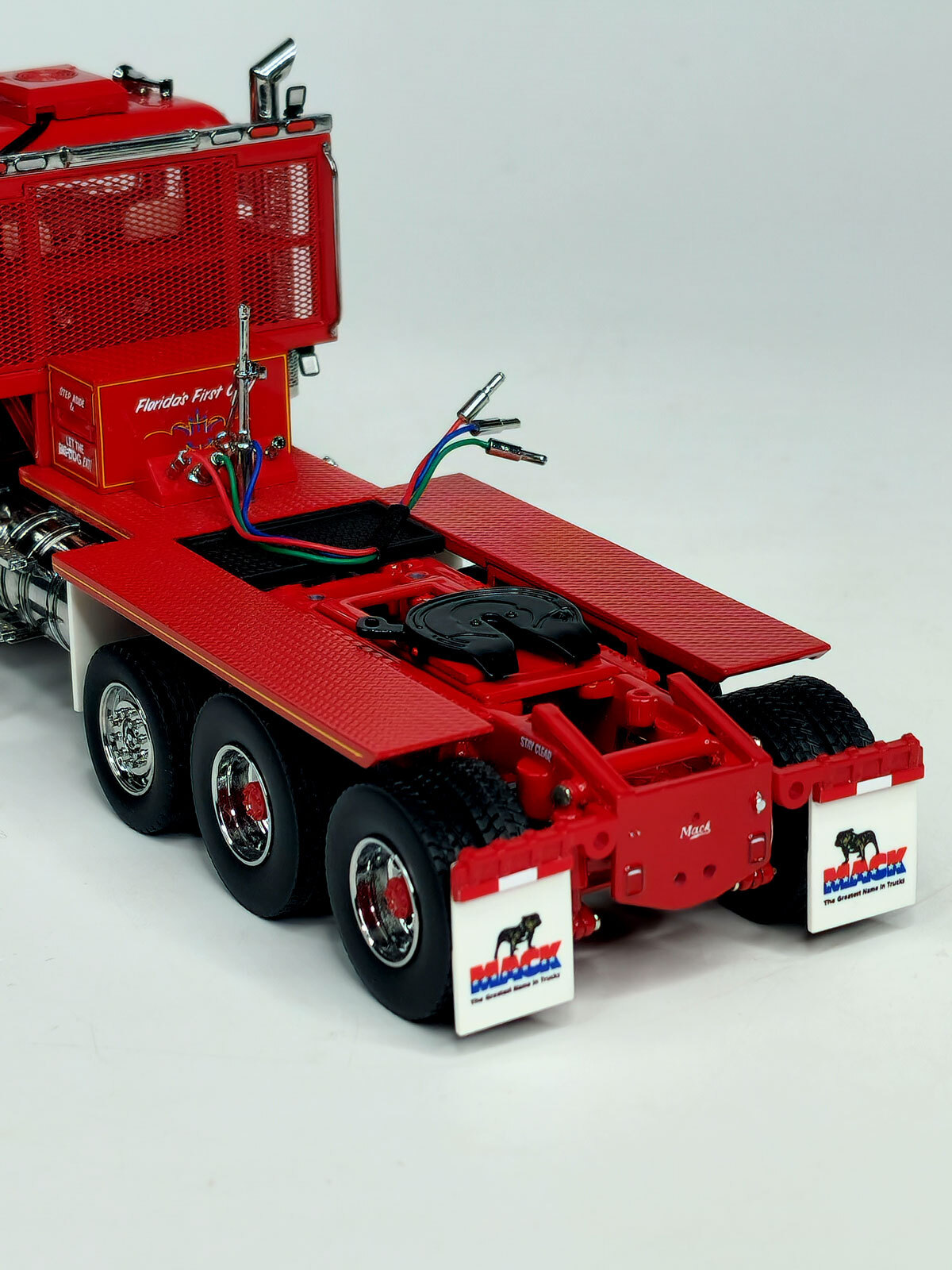 Heavy Haul Replicas DeBerardinis Heavy Haul 2011 Mack Titan 117