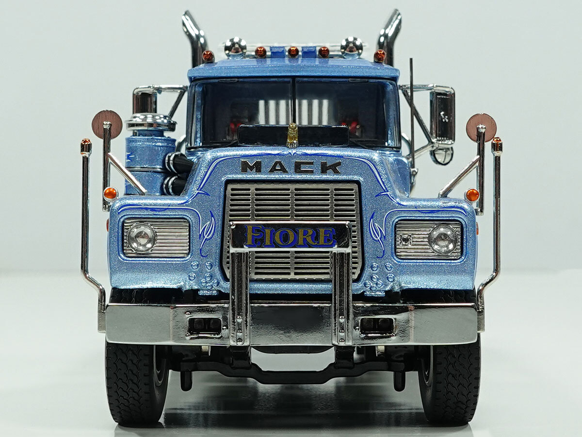 Heavy Haul Replicas Fiore Asphalt Paving 1987 Mack R686ST tandem