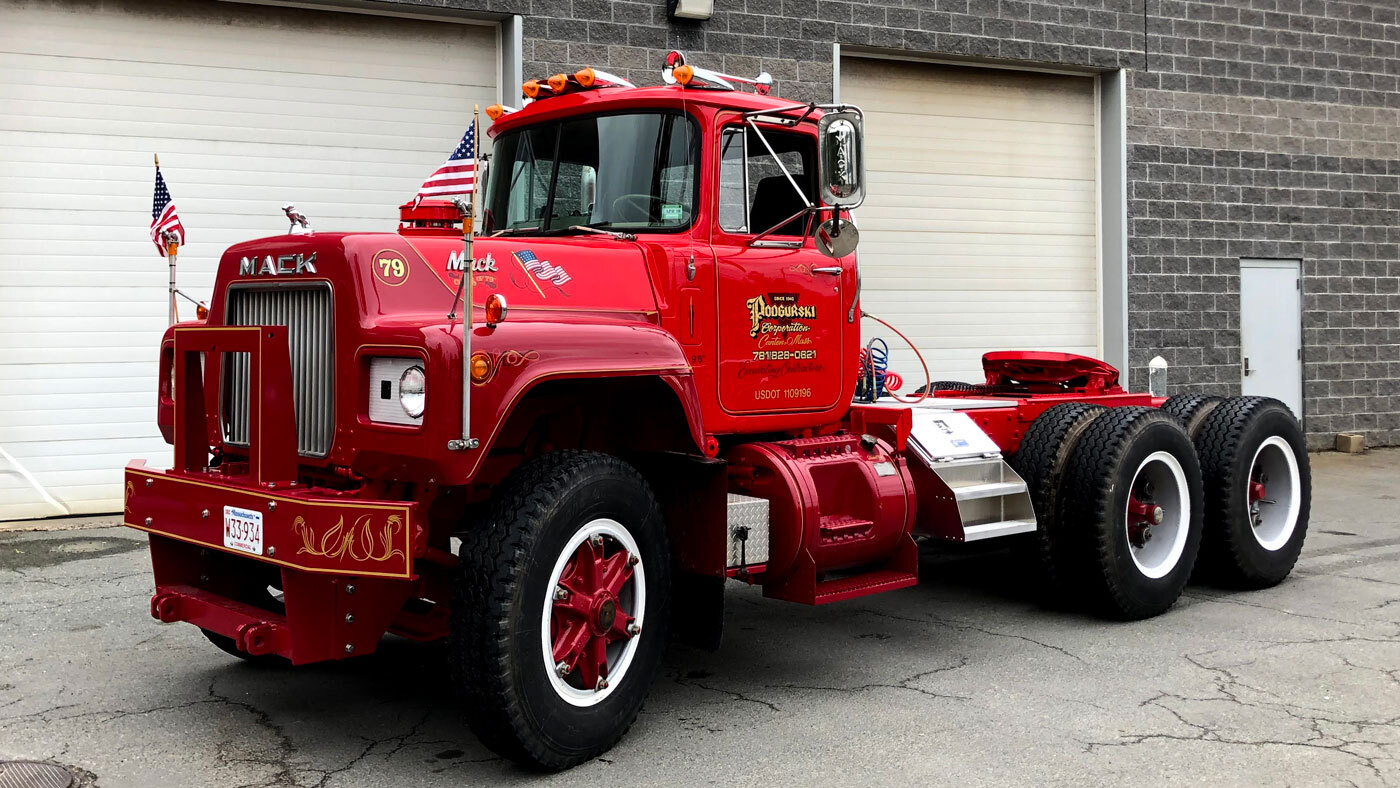 1:50 scale museum grade diecast model of Podgurski Corporation 1979 Mack R686SX